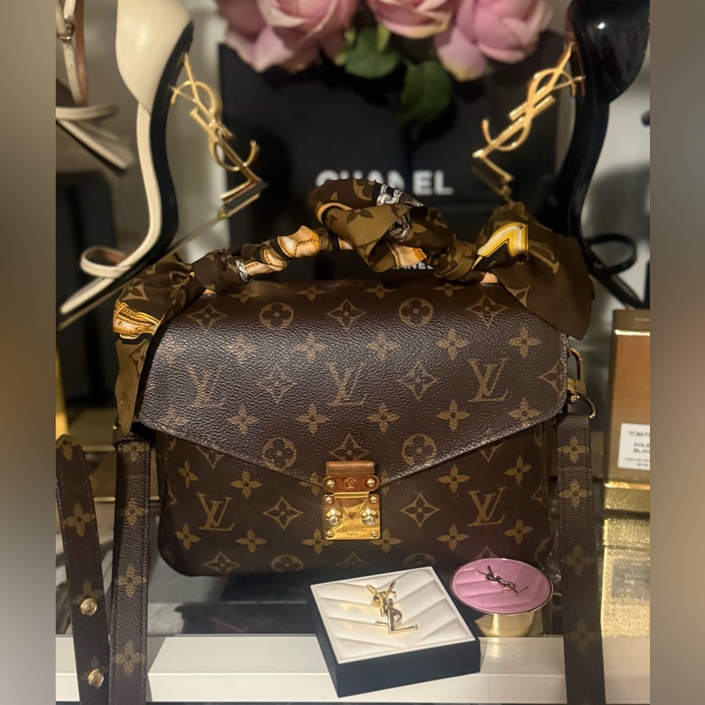 SOLDLouis Vuitton Monogram Brown Crossbody Bag